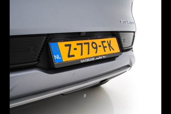 BYD ATTO 3 Comfort 60 kWh [ 3-Fase ] {SOH-92%} (INCL.BTW) *PANO | ADAPTIVE-CRUISE | LEATHER | FULL-LED | TOP-VIEW | BLIND-SPOT | HEATED-COMFORTSEATS | DIGI-COCKPIT | CARPLAY | DAB | NAVI-FULLMAP | ECC | PDC | 18''ALU*