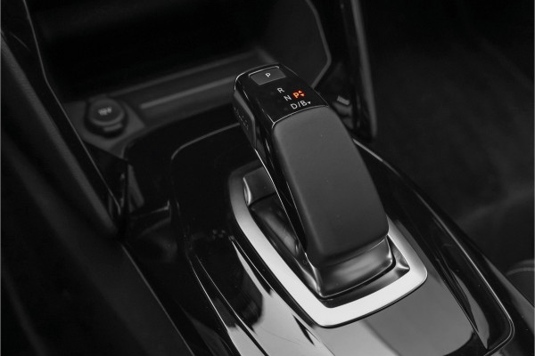 Peugeot e-208 EV GT 350 50 kWh Climate Parkeerhulp Camera 17"