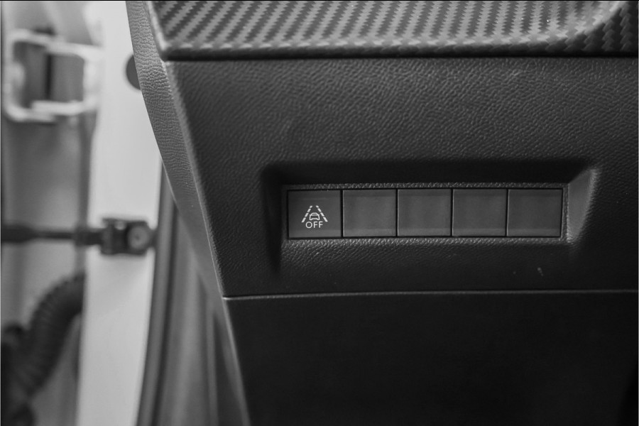 Peugeot e-208 EV GT 350 50 kWh Climate Parkeerhulp Camera 17"