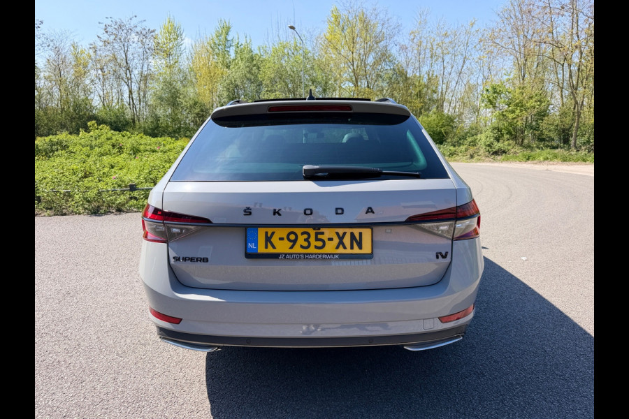 Škoda Superb Combi 1.4 TSI iV 218PK Sportline Black-Line Pano Memory Canton 360"Virtual/Displ Matrix Keyless Electr Trekhaak