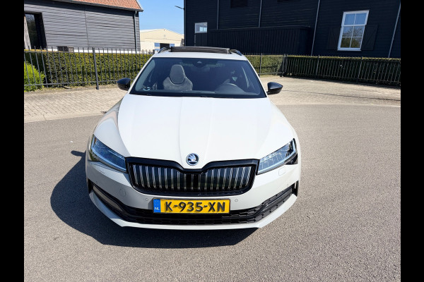 Škoda Superb Combi 1.4 TSI iV 218PK Sportline Black-Line Pano Memory Canton 360"Virtual/Displ Matrix Keyless Electr Trekhaak