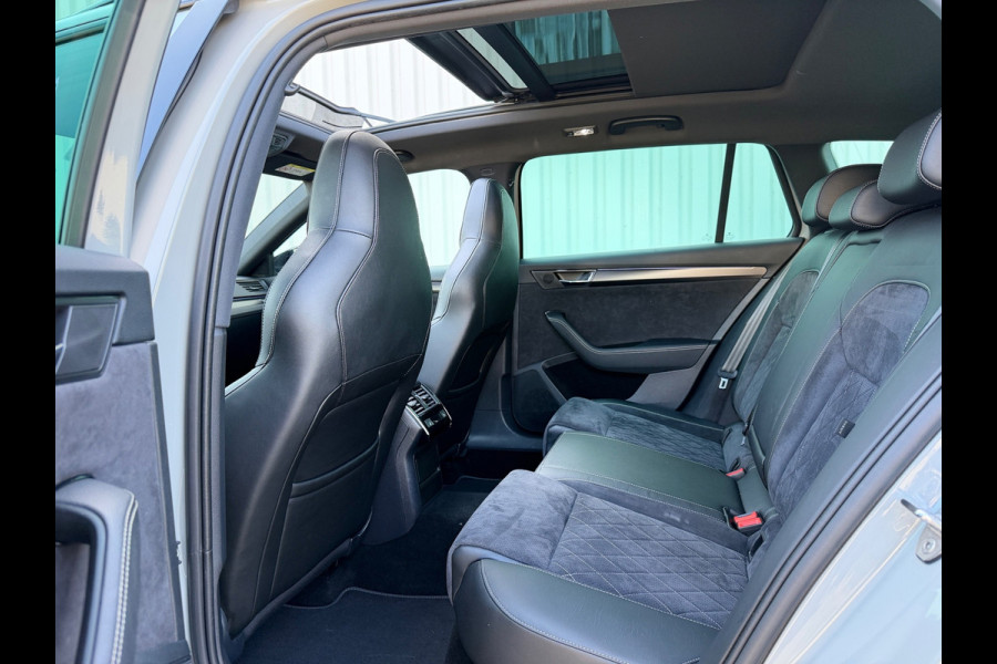 Škoda Superb Combi 1.4 TSI iV 218PK Sportline Black-Line Pano Memory Canton 360"Virtual/Displ Matrix Keyless Electr Trekhaak