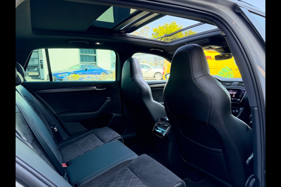 Škoda Superb Combi 1.4 TSI iV 218PK Sportline Black-Line Pano Memory Canton 360"Virtual/Displ Matrix Keyless Electr Trekhaak