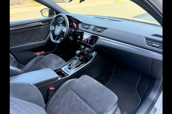 Škoda Superb Combi 1.4 TSI iV 218PK Sportline Black-Line Pano Memory Canton 360"Virtual/Displ Matrix Keyless Electr Trekhaak