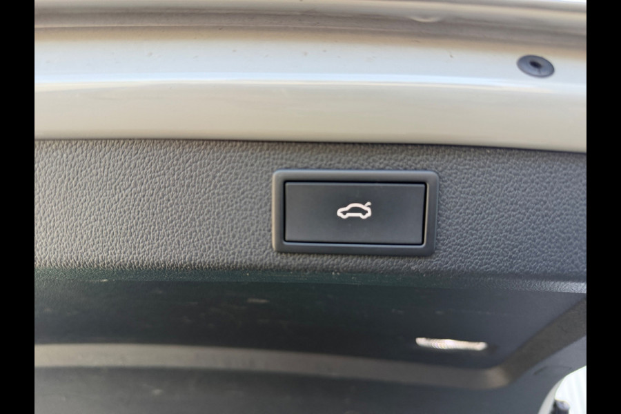 Škoda Superb Combi 1.4 TSI iV 218PK Sportline Black-Line Pano Memory Canton 360"Virtual/Displ Matrix Keyless Electr Trekhaak