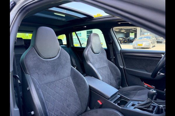 Škoda Superb Combi 1.4 TSI iV 218PK Sportline Black-Line Pano Memory Canton 360"Virtual/Displ Matrix Keyless Electr Trekhaak