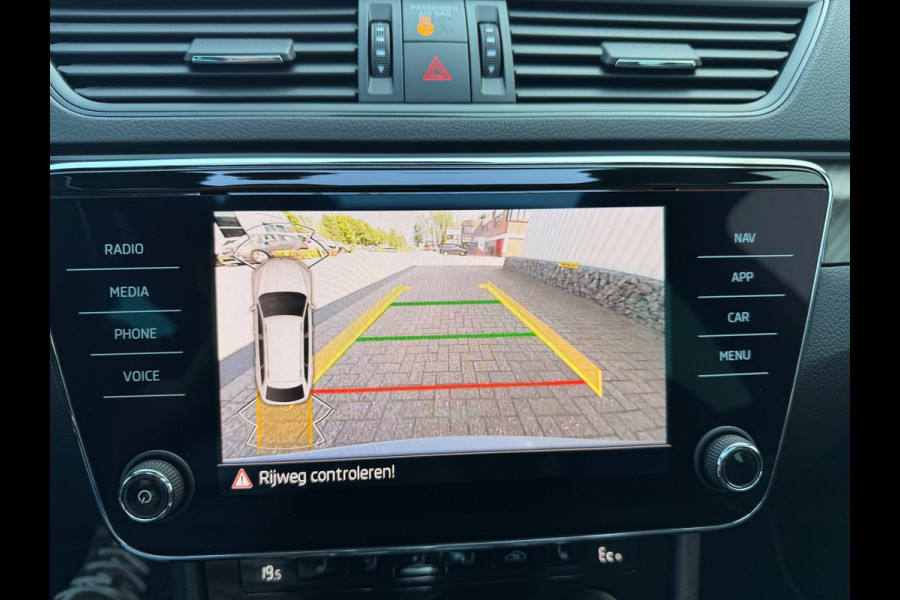 Škoda Superb Combi 1.4 TSI iV 218PK Sportline Black-Line Pano Memory Canton 360"Virtual/Displ Matrix Keyless Electr Trekhaak