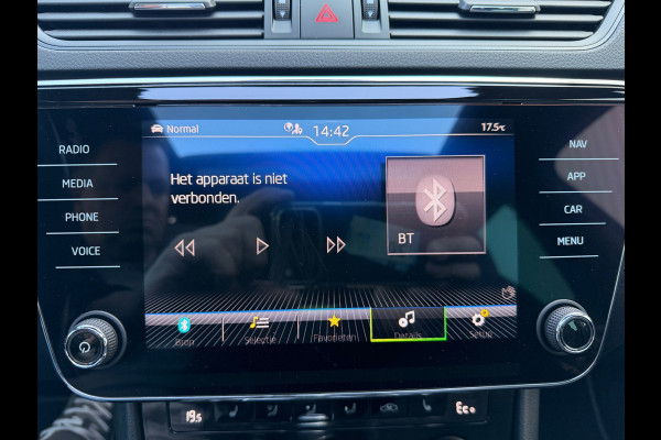 Škoda Superb Combi 1.4 TSI iV 218PK Sportline Black-Line Pano Memory Canton 360"Virtual/Displ Matrix Keyless Electr Trekhaak
