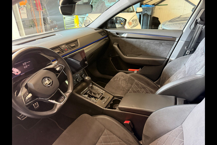 Škoda Superb Combi 1.4 TSI iV 218PK Sportline Black-Line Pano Memory Canton 360"Virtual/Displ Matrix Keyless Electr Trekhaak
