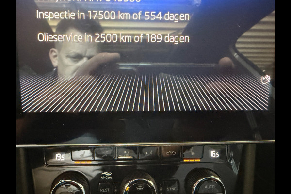 Škoda Superb Combi 1.4 TSI iV 218PK Sportline Black-Line Pano Memory Canton 360"Virtual/Displ Matrix Keyless Electr Trekhaak