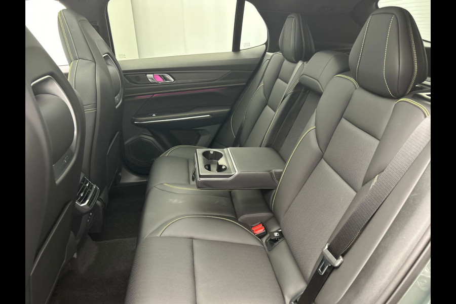 Lynk & Co 01 1.5 More | Leder| Pano | Stoel+Stuurwielverwarming | Keyless