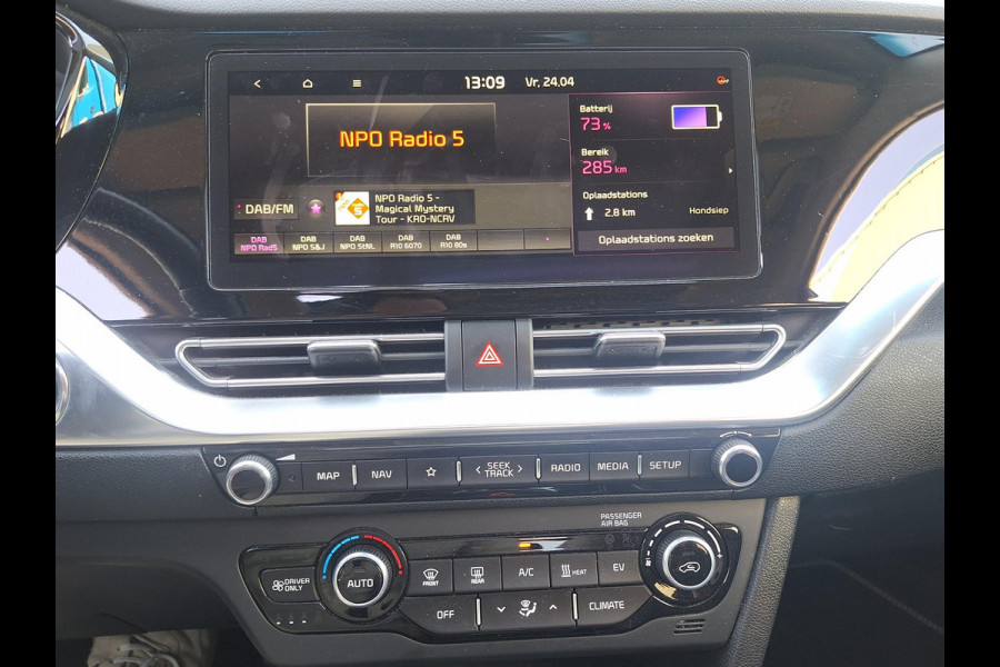 Kia e-Niro DynamicPlusLine 64 kWh | SOH: 94,7% | Schuifdak | Trekhaak | LED | Adaptive CC | Navi | Climate | Leder-Stof |