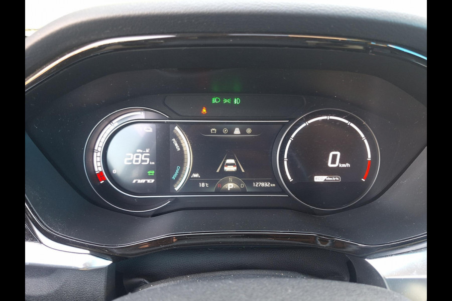 Kia e-Niro DynamicPlusLine 64 kWh | SOH: 94,7% | Schuifdak | Trekhaak | LED | Adaptive CC | Navi | Climate | Leder-Stof |