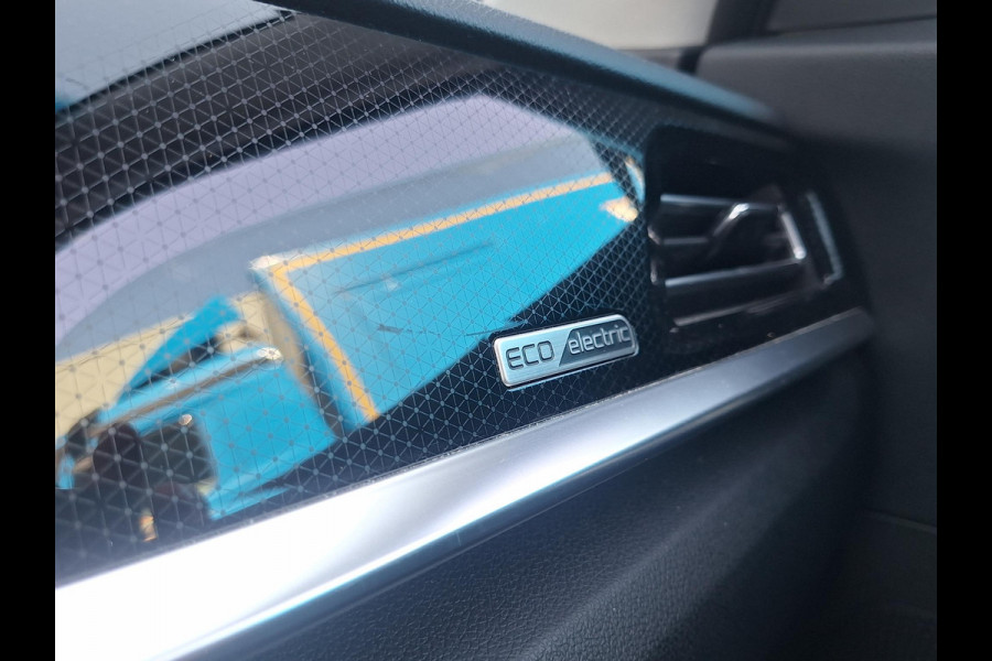 Kia e-Niro DynamicPlusLine 64 kWh | SOH: 94,7% | Schuifdak | Trekhaak | LED | Adaptive CC | Navi | Climate | Leder-Stof |