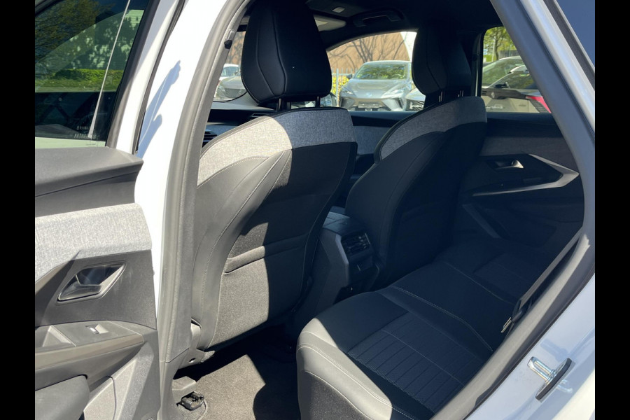 Peugeot E-3008 Allure 73 kWh SOH 96%| ACHTERUITRIJCAMERA| | KEYLESS ENTRY | WARMTEPOMP| 11.000KM! | DIGI. DASH| STOELVERWARMING| CARPLAY/ ANDROID AUTO|
