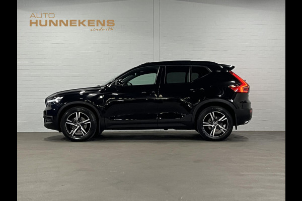 Volvo XC40 2.0 T4 AWD R-Design Trekhaak | Open dak | Stoelverwarming | Achteruitrij camera | Leder | Navigatie