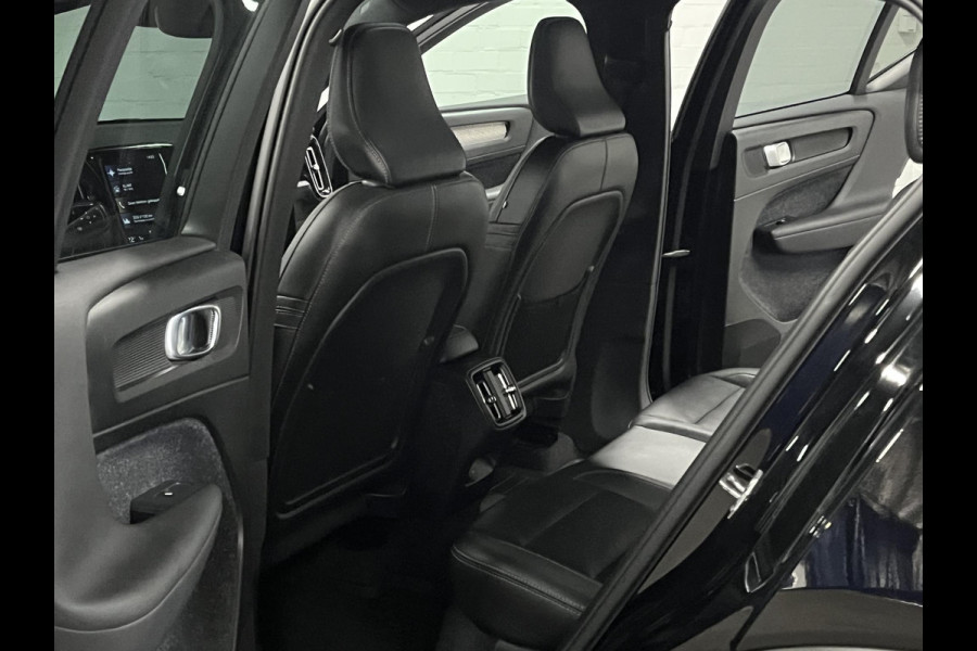 Volvo XC40 2.0 T4 AWD R-Design Trekhaak | Open dak | Stoelverwarming | Achteruitrij camera | Leder | Navigatie