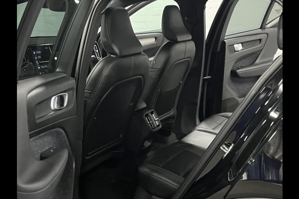 Volvo XC40 2.0 T4 AWD R-Design Trekhaak | Open dak | Stoelverwarming | Achteruitrij camera | Leder | Navigatie