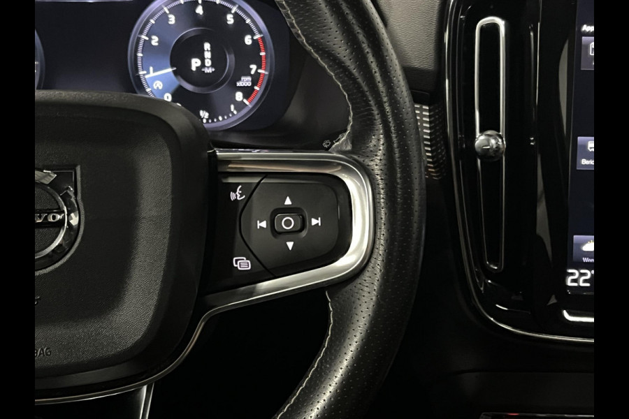 Volvo XC40 2.0 T4 AWD R-Design Trekhaak | Open dak | Stoelverwarming | Achteruitrij camera | Leder | Navigatie