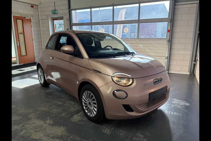 Fiat 500 Urban 42 kWh, CarPlay, Cruise Control