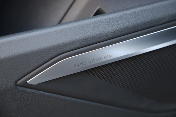 Audi e-tron Sportback S quattro 95 kWh | 503PK | Luchtvering | Head-up | Pano | Keyless-go | Sfeerverlichting | S-Stoelen | B&O | 2021.