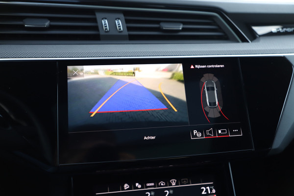 Audi e-tron Sportback S quattro 95 kWh | 503PK | Luchtvering | Head-up | Pano | Keyless-go | Sfeerverlichting | S-Stoelen | B&O | 2021.