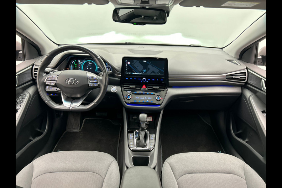 Hyundai IONIQ 1.6 GDi PHEV Comfort | Carplay | Adaptive-cruise | Camera | Schuif/kanteldak | Stoel/Stuurverwarming |