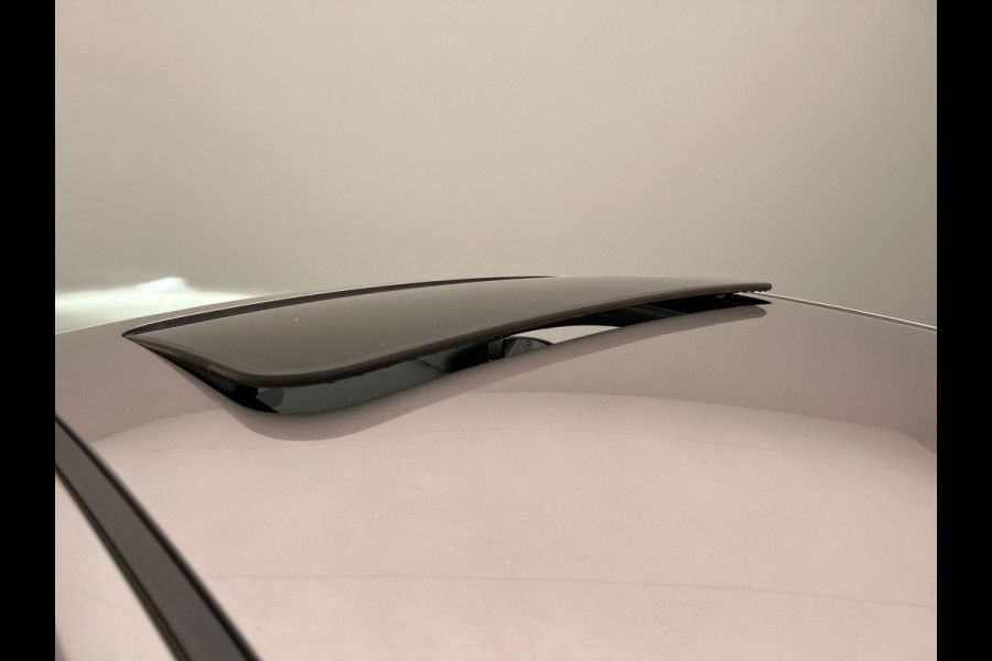 Hyundai IONIQ 1.6 GDi PHEV Comfort | Carplay | Adaptive-cruise | Camera | Schuif/kanteldak | Stoel/Stuurverwarming |