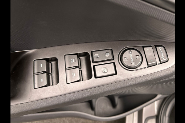 Hyundai IONIQ 1.6 GDi PHEV Comfort | Carplay | Adaptive-cruise | Camera | Schuif/kanteldak | Stoel/Stuurverwarming |