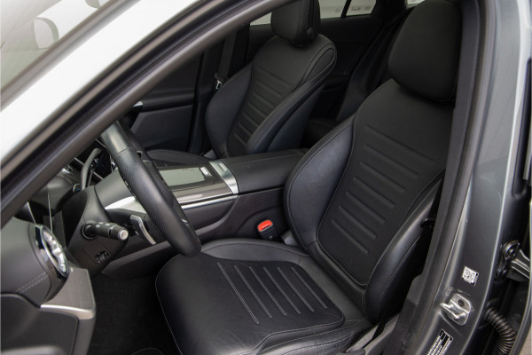 Mercedes-Benz GLC 300e 4MATIC AMG Premium, Pano, Distronic, Leder, Sfeerverlichting