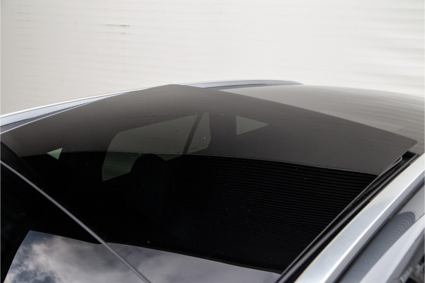 Mercedes-Benz GLC 300e 4MATIC AMG Premium, Pano, Distronic, Leder, Sfeerverlichting