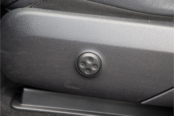 Mercedes-Benz GLC 300e 4MATIC AMG Premium, Pano, Distronic, Leder, Sfeerverlichting