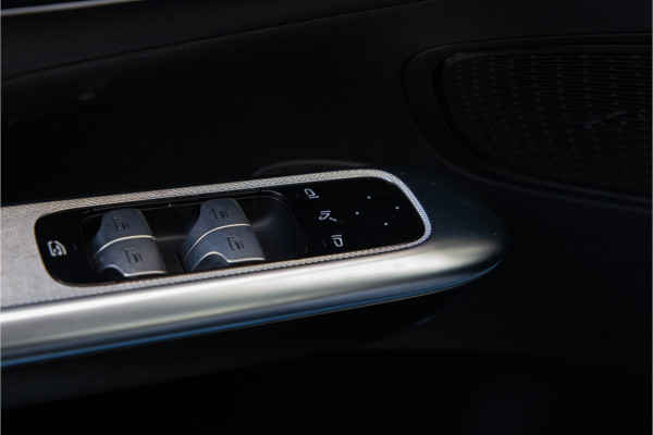 Mercedes-Benz GLC 300e 4MATIC AMG Premium, Pano, Distronic, Leder, Sfeerverlichting