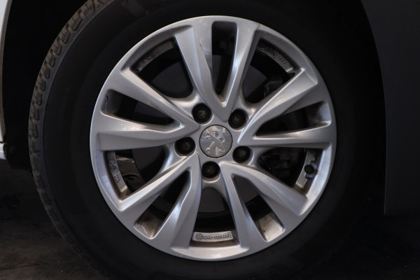 Peugeot Partner 1.6 BlueHDI Asphalt Cruise control Carplay Surround rear vision Camera Navi NAP!