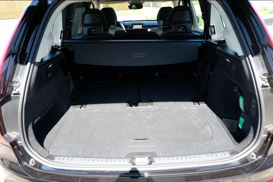 Volvo XC90 2.0 T8 AWD Ultra Dark PHEV / INCL. Fabrieksgarantie / Luchtverin