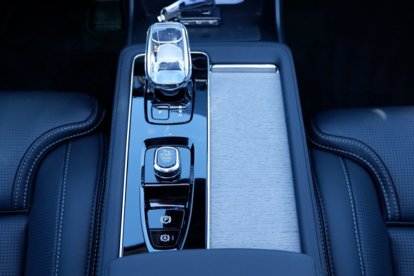 Volvo XC90 2.0 T8 AWD Ultra Dark PHEV / INCL. Fabrieksgarantie / Luchtverin
