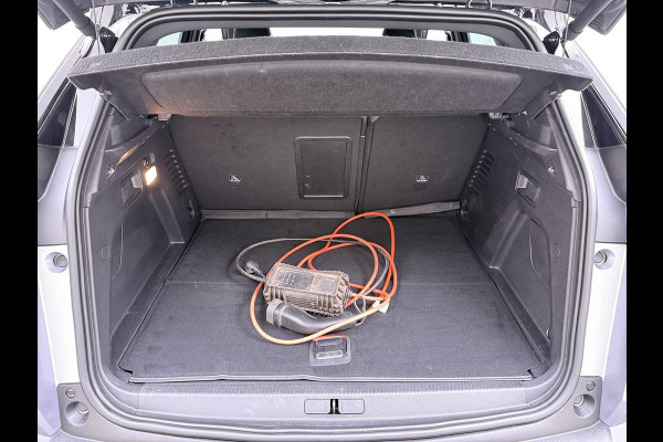 Peugeot 3008 1.6 HYbrid 225 GT | ACC INCL. STOP&GO-FUNCTIE | MEMORY SEAT | ALCANTARA | ELEKTRISCHE KOFFERBAK | 19 INCH | FOCAL AUDIO | STOELVERWARMING | RIJKLAAR GELEVERD MET 12 MND BOVAG GARANTIE