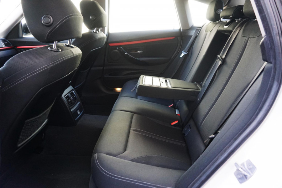 BMW 3-serie Gran Turismo 320i Sport Line GT/Sportstoelen/2e Eigenaar/