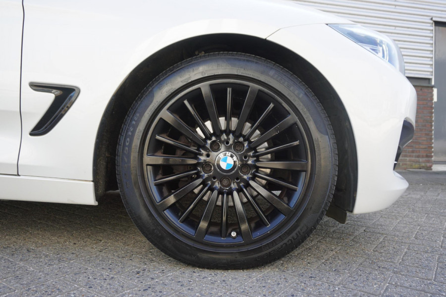 BMW 3-serie Gran Turismo 320i Sport Line GT/Sportstoelen/2e Eigenaar/