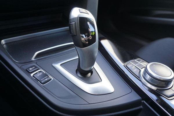BMW 3-serie Gran Turismo 320i Sport Line GT/Sportstoelen/2e Eigenaar/