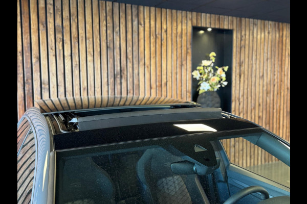 Volkswagen Golf 1.5 eTSI R-Line / 360 Camera / Pano / H/K / Stoel/Stuur verwarming / Carplay