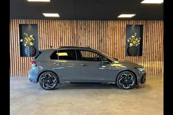 Volkswagen Golf 1.5 eTSI R-Line / 360 Camera / Pano / H/K / Stoel/Stuur verwarming / Carplay