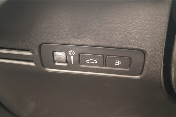 Volvo XC40 1.5 T5 Recharge R-Design -NAVI-ECC-CAM-PDC-