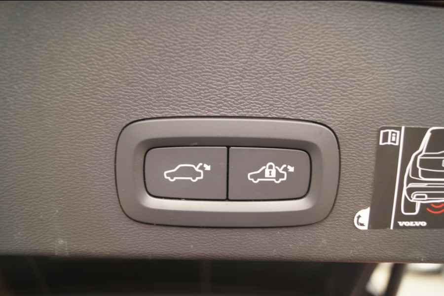 Volvo XC40 1.5 T5 Recharge R-Design -NAVI-ECC-CAM-PDC-
