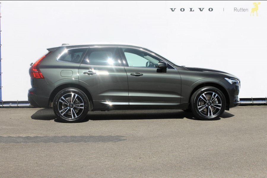 Volvo XC60 B5 250PK Automaat Momentum Exclusive Panoramisch schuif-kanteldak / Head-Up display / Semi elektrisch wegklapbare trekhaak / 19" lichtmetalen velgen / 360 graden rondomzicht camera