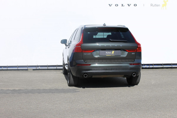 Volvo XC60 B5 250PK Automaat Momentum Exclusive Panoramisch schuif-kanteldak / Head-Up display / Semi elektrisch wegklapbare trekhaak / 19" lichtmetalen velgen / 360 graden rondomzicht camera