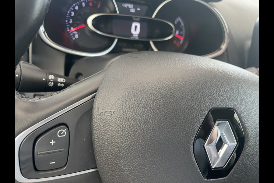 Renault Clio Estate 0.9 TCe Intens Airco - Achteruitrijcamera - Parkeersensor achter - Navigatie - Cruise control - Dakrails - Licht metalen velgen 16 inch - Led verlichting - Elektrische ramen - Keyless entry/ start - Bluetooth - Stuur multifunctioneel - Stuur leder - Radio