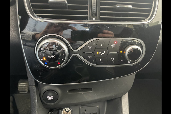 Renault Clio Estate 0.9 TCe Intens Airco - Achteruitrijcamera - Parkeersensor achter - Navigatie - Cruise control - Dakrails - Licht metalen velgen 16 inch - Led verlichting - Elektrische ramen - Keyless entry/ start - Bluetooth - Stuur multifunctioneel - Stuur leder - Radio
