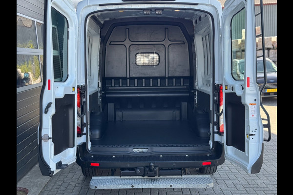 Ford Transit 350 2.0 TDCI 170pk L3H2 DC 6-pers Trend | Trekhaak | Imperial | Navi | Camera | CarPlay | Cruise | Airco | EURO6
