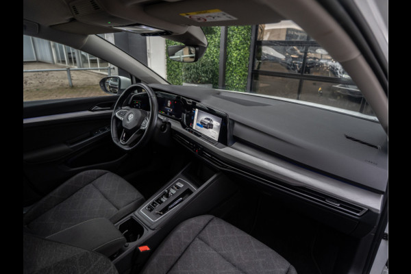 Volkswagen Golf 1.0 eTSI Life | Clima | Ambient | Carplay |